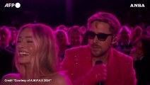 Oscar, Ryan Gosling in rosa Barbie per 