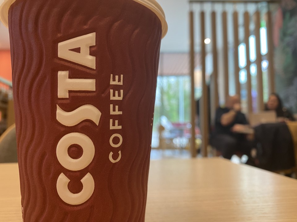 Costa Coffee opens for the first time in Mill Lane Alton - video ...