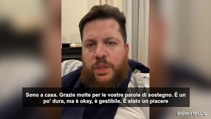 Alleato di Navalny aggredito: un saluto da bandito di San Pietroburgo