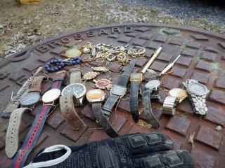 Bijoux et Passeport Trouvés sur la Berge à Brossard ✨