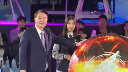 尹 "우주 개발 예산, 1조5천억 이상으로 늘릴 것" / YTN