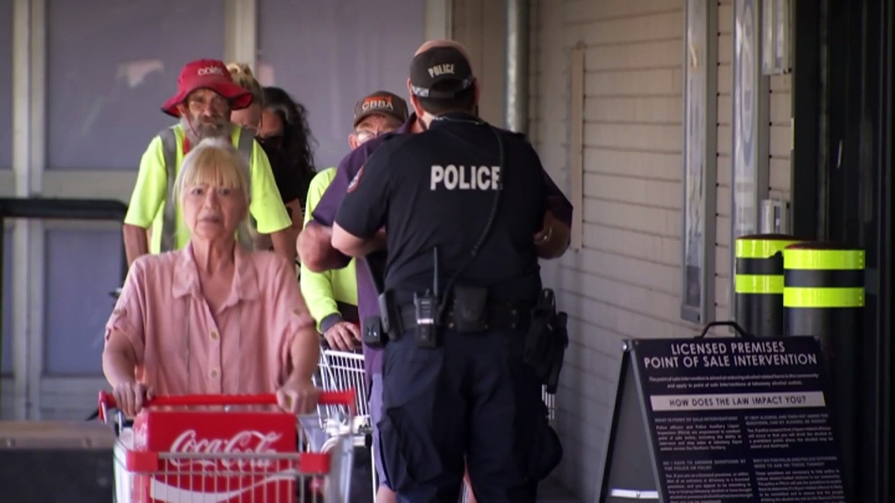 Bottle shop owners shocked at removal of Police Auxiliary Liquor Inspectors in Alice Springs with little notice