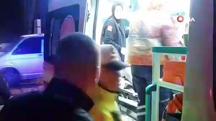 Kontrolden çıkan taksi, otomobile arkadan çarptı