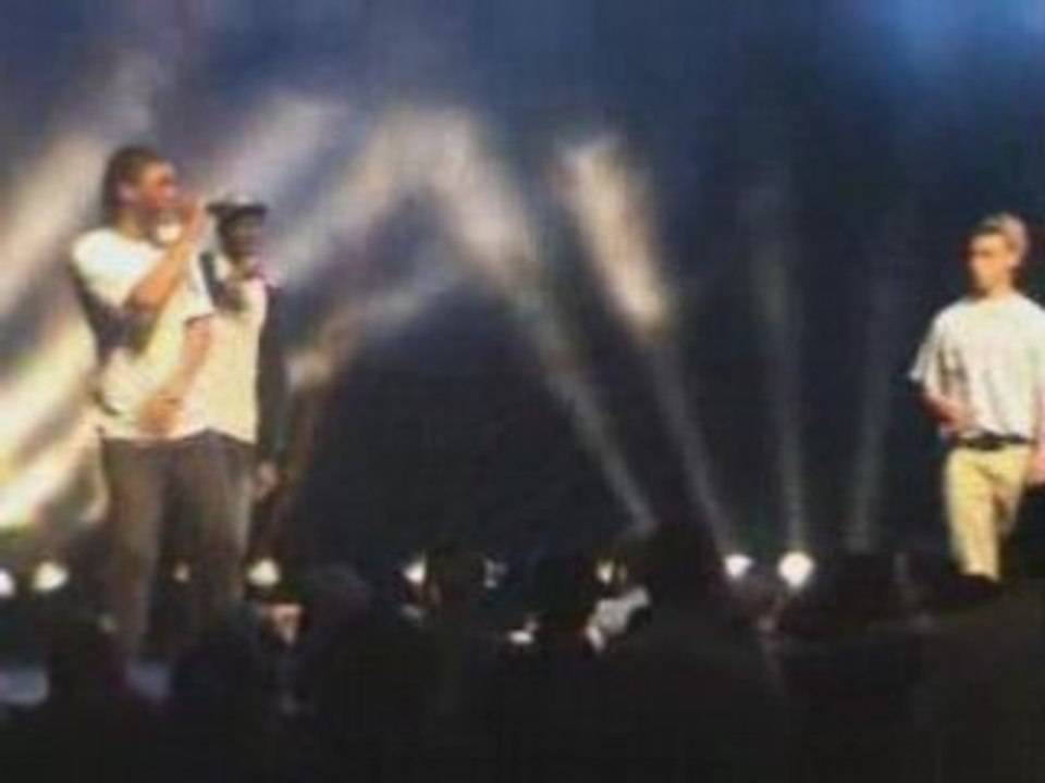 Live Entre deux mondes Feat. O-topsi & Mëlia