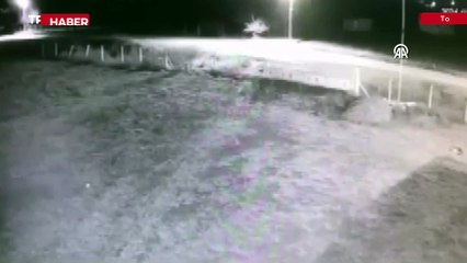 Tokat'ta otomobil taklalar atarak tarlaya uçtu: O anlar kamerada