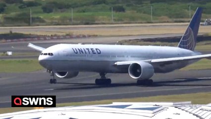 Boeing plane forced to land after fluid is seen spilling from landing gear