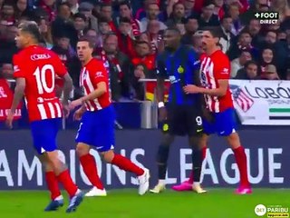 Ce Français tripote les parties de son adversaire en plein match