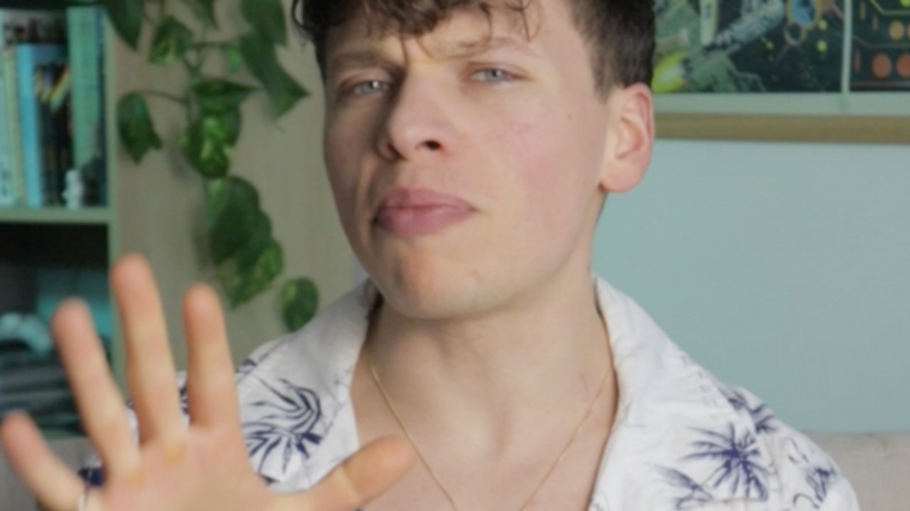 DIS POURQUOI - Mes cheveux s'arrêtent-ils de pousser ?