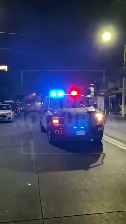 #Preliminar Tras recibir diversos impactos de arma de fuego, un joven arribó a un puesto de socorros de Tlaquepaque. Fue agredido a balazos en calles de la colonia El Vergel #GuardiaNocturna