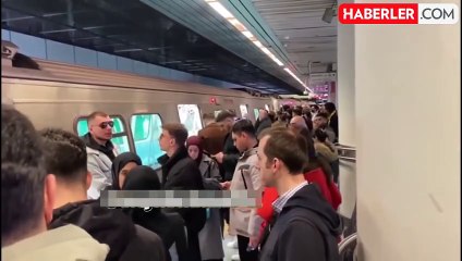 İstanbul'da metro istasyonunda intihar