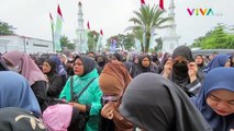Tangis Jemaah Iringi Jenazah Habib Hasan bin Ja'far Assegaf