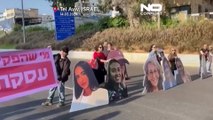 Familiares de reféns bloqueiam autoestrada em Israel