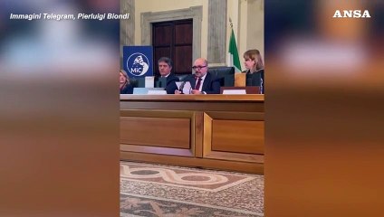 Video herunterladen: L'Aquila Capitale della Cultura 2026, l'esultanza del sindaco Biondi