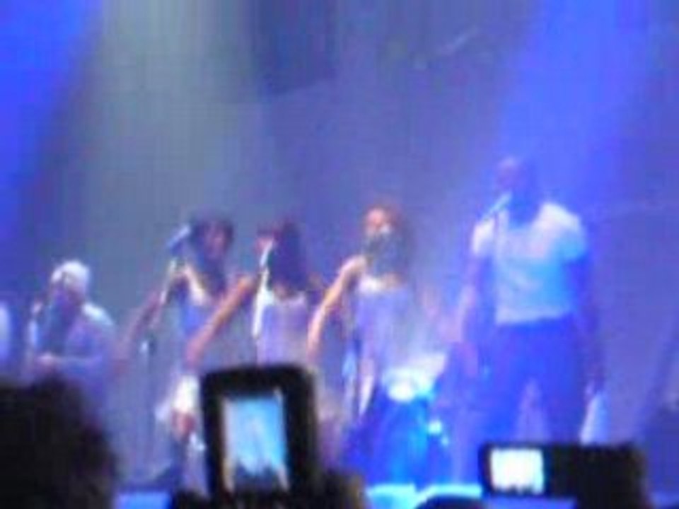 ALICIA KEYS DUO LENNY KRAVITZ