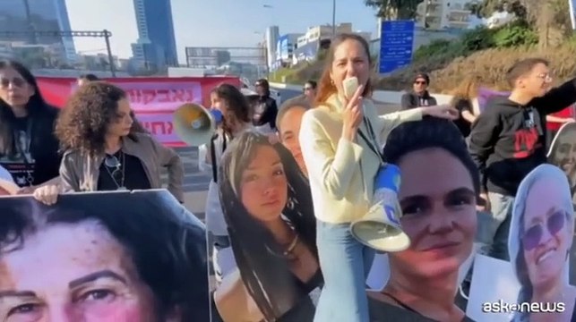 Le famiglie degli ostaggi bloccano l'autostrada a Tel Aviv