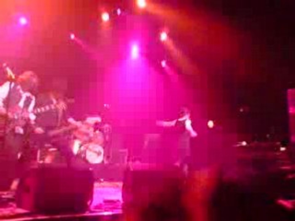 Catherine Ringer chante 'c'est comme ça!!"