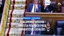 Parlamento espanhol aprova amnistia para separatistas catalães depois de o líder da região ter convocado eleições antecipadas