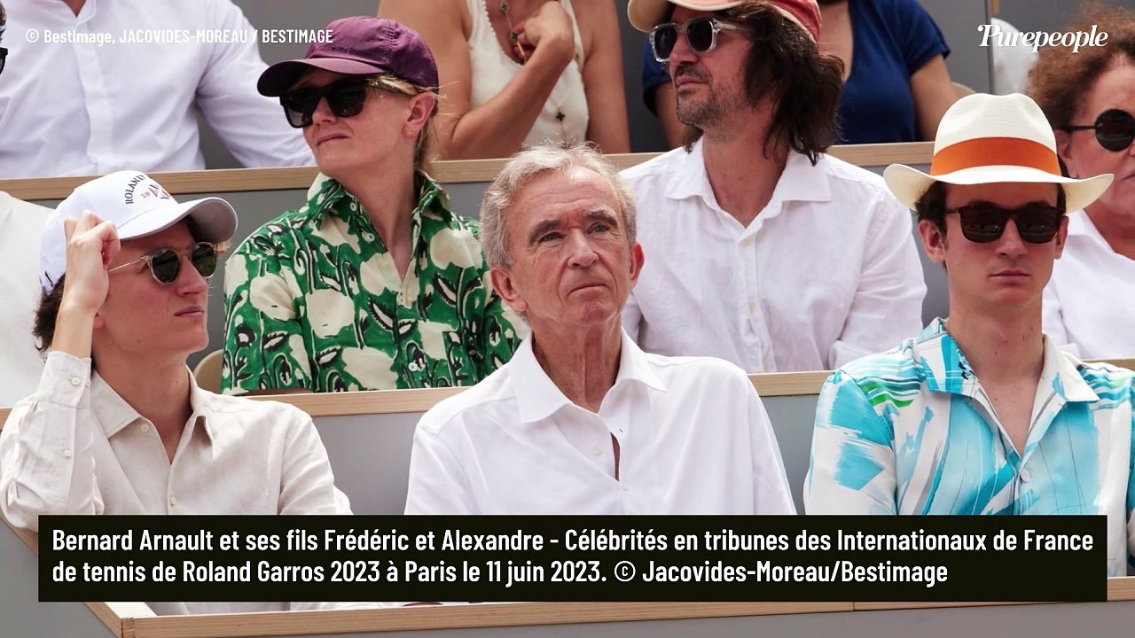 Beyoncé, Elon Musk... Emmanuel Macron a décoré Bernard Arnault à l'Élysée, du beau monde présent