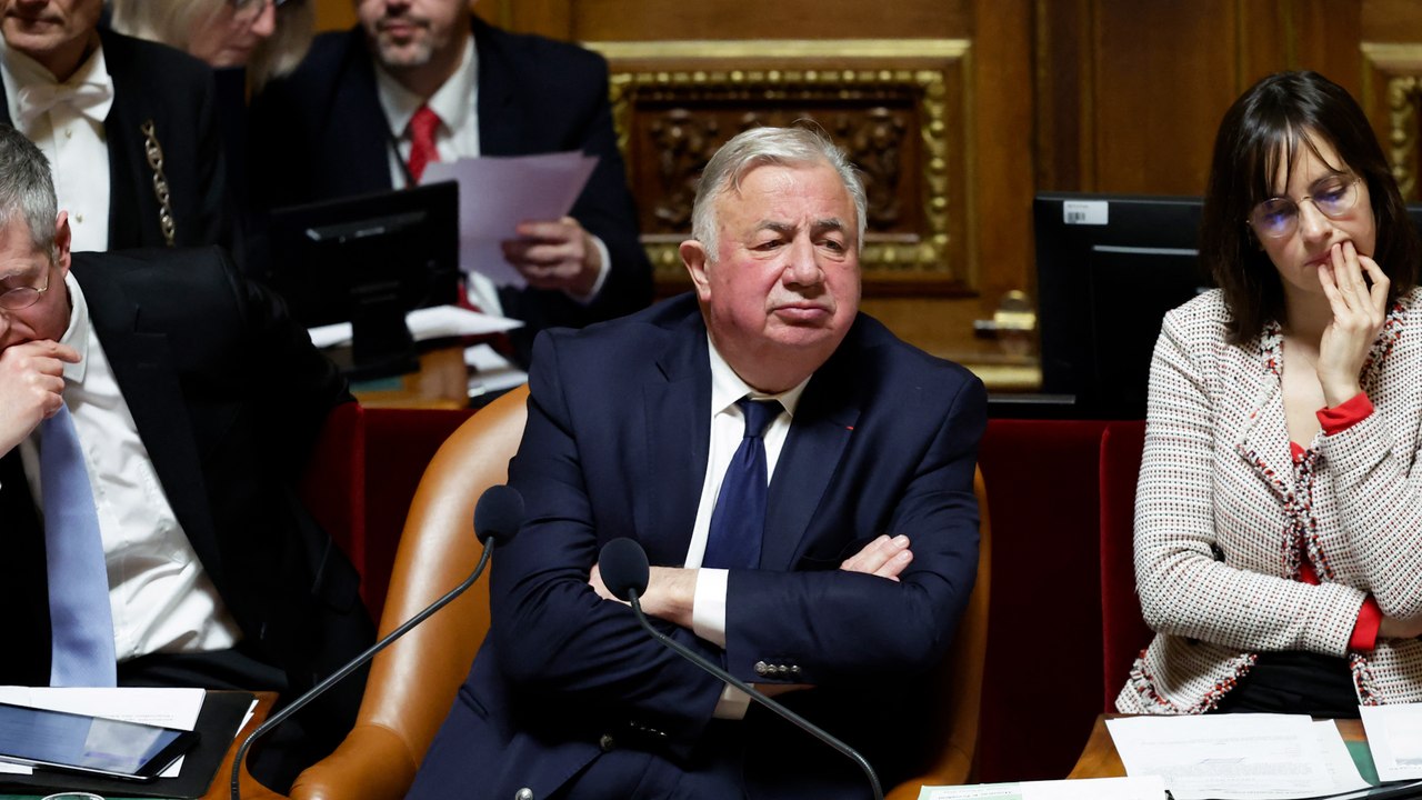 Aya Nakamura et son « ode à la levr**te » visées par Larcher