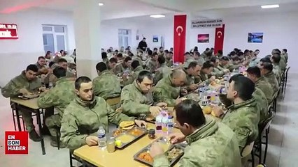 Mehmetçik, Ramazan ayında görev başında oruçlarını açtı