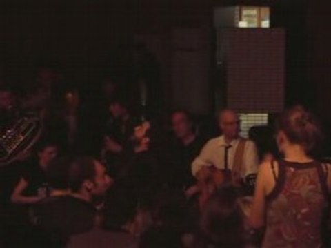 Les Blérots de R.A.V.E.L.: Dans les Gares