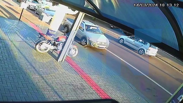 Chocante: Imagens mostram momento exato em que adolescente foi atropelada na Rua Imigração