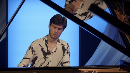 Robert Neumann - Beethoven: Piano Sonata in F Minor, WoO 47 No. 2 "Electoral": II. Andante (Live / Musical Moments)