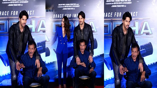 Sidharth Malhotra की Family पहुंची Yodha देखने, पिता के साथ का ये Video कर देगा हैरान! | FilmiBeat