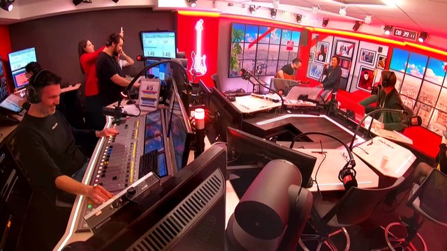 LIVE - Olivia Ruiz interprète La femme chocolat dans Le Double Expresso RTL2 (15/02/24)