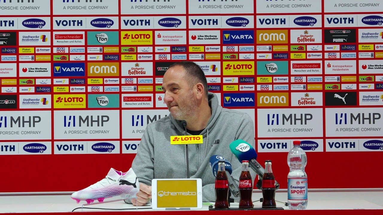 Schmidt verrät Abwehr-Aufstellung und verweist dabei auf seine Frau