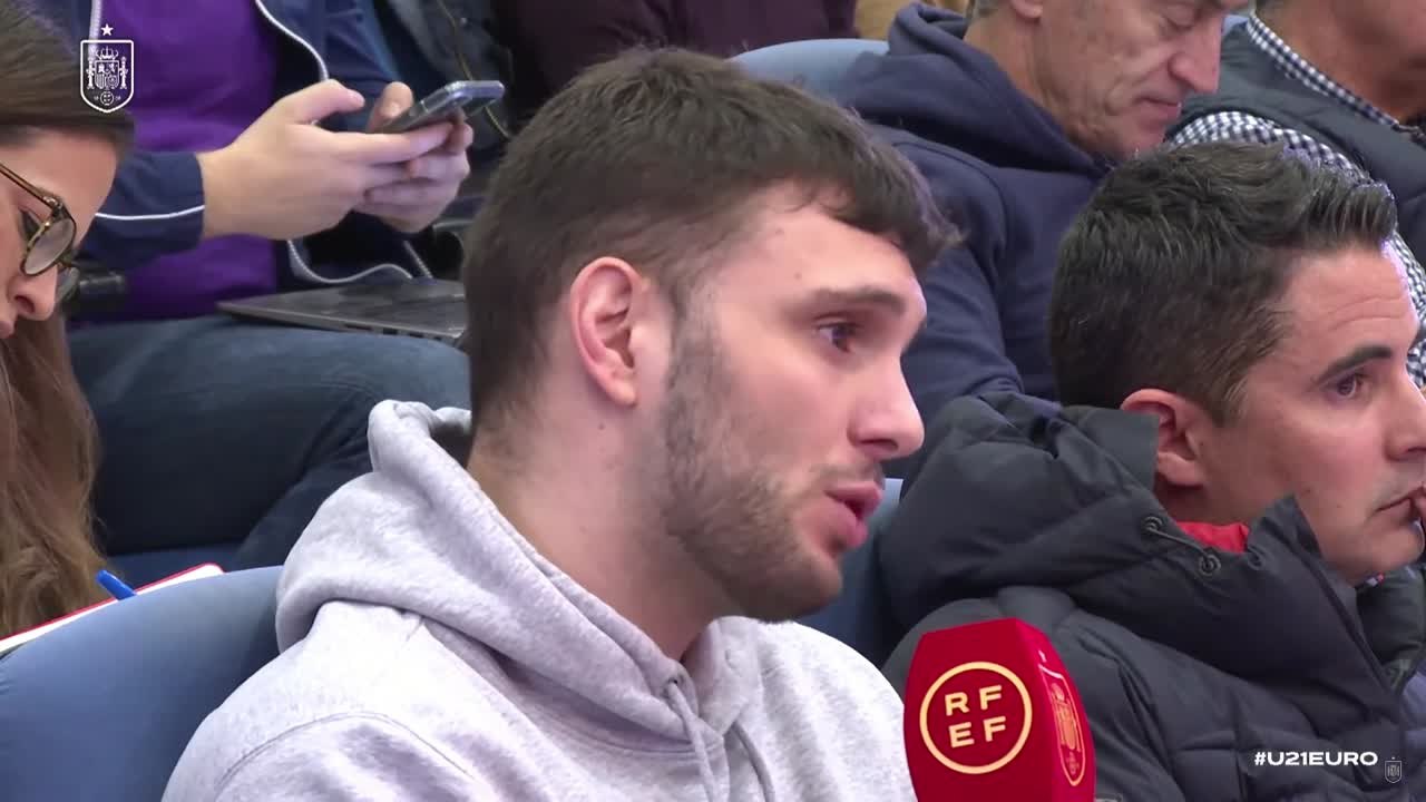 Santi Denia: "Hay que darle naturalidad a estos casos porque cada día vamos a ver más"