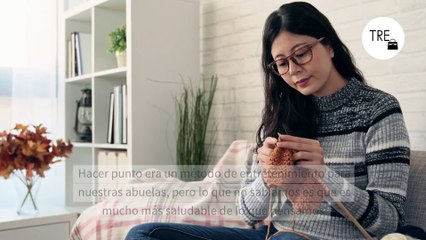 Download Video: Los beneficios de tejer: el hobby que mejora el bienestar psicológico y las relaciones sociales en las personas mayores, según los expertos