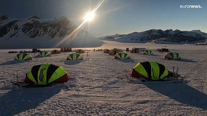 Un eclipse total de sol sumió la Antártida en la oscuridad el sábado