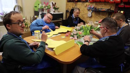 Podopieczni WTZ tworzą niepowtarzalne ozdoby