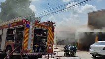 Urgente! Corpo de Bombeiros combate incêndio em comércio na avenida Paraná