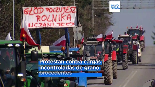 Los agricultores polacos bloquean el paso fronterizo con Eslovaquia para protestar