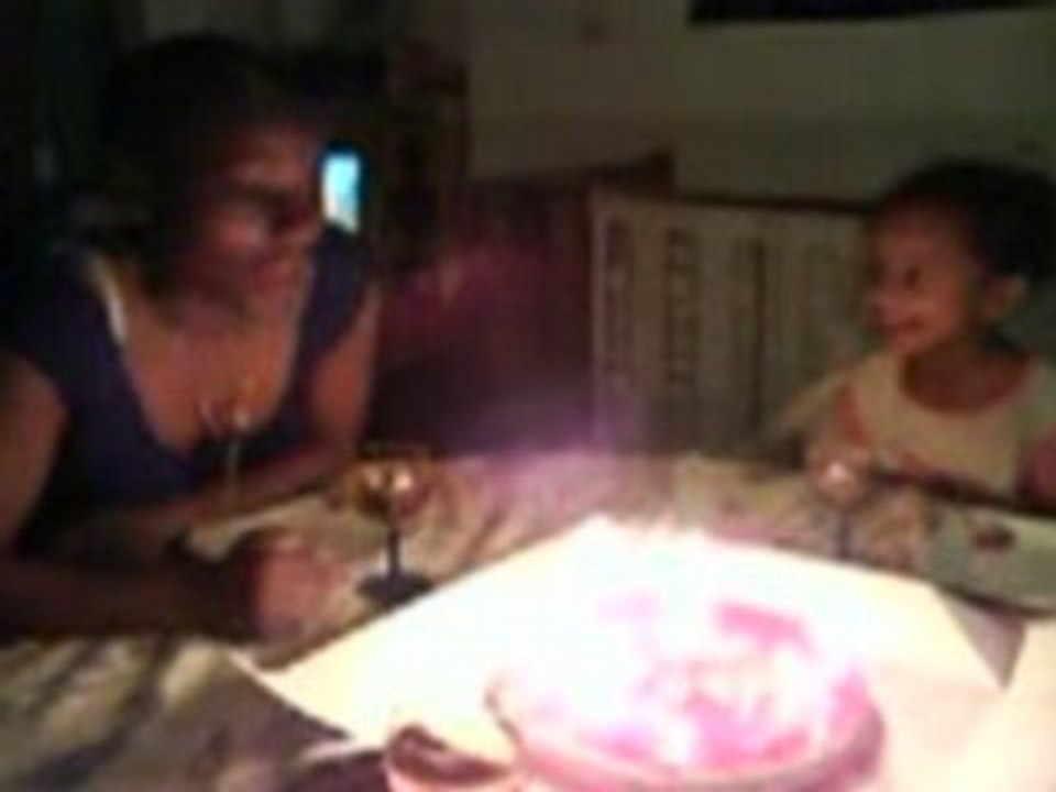 Lulu "Joyeux anniversaire Maman"