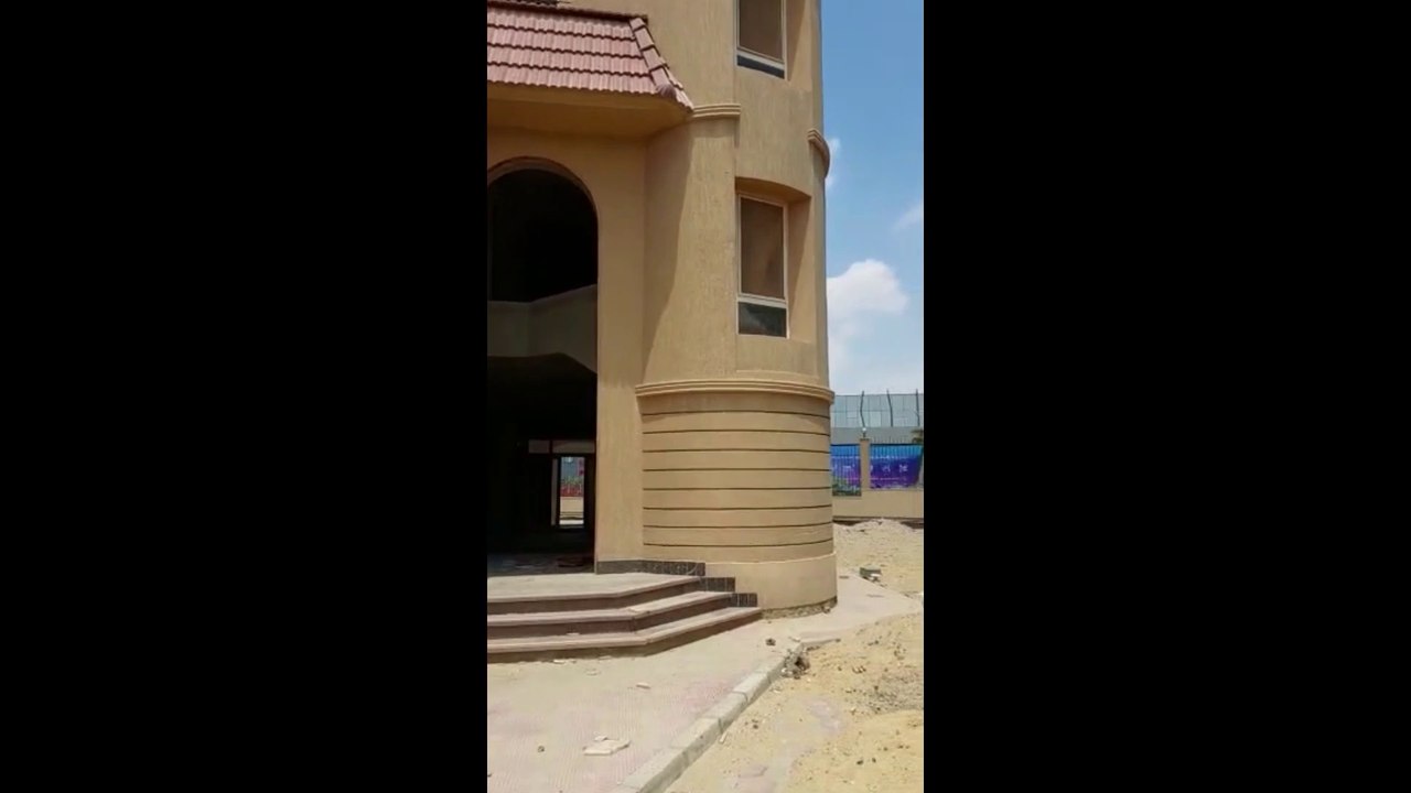 فيلا للبيع بالقاهرة الجديدة بموقع حيوي جدا ✅