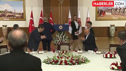 Download Video: TBMM Başkanı Kurtulmuş, STK temsilcileriyle iftarda buluştu