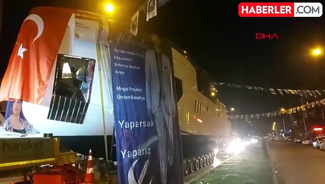 Yeniden Refah Partili aday, kamyona yüklenen lüks yatla seçim konvoyu düzenledi