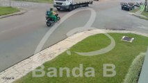 Câmera registra acidente que matou entregador de gás após caminhão arrancar fiação em Curitiba