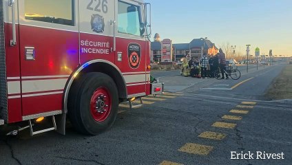 Collision à basse vitesse entre une voiture et une poussette à Candiac