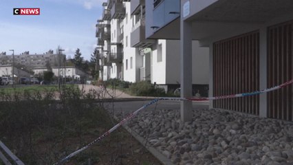 Tải video: Dijon : un homme tué par arme blanche, quatre personnes placées en garde à vue