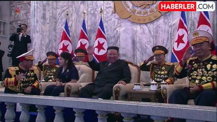 Kuzey Kore lideri kızıyla birlikte cephede! Düşman ülkenin mevzilerini izlediler