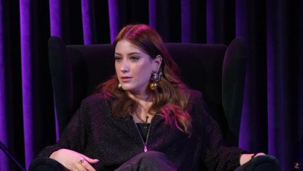 Hazal Kaya: Bebek görünce hormonlarım zıplıyor ama üçüncü çocuk düşünmüyoum