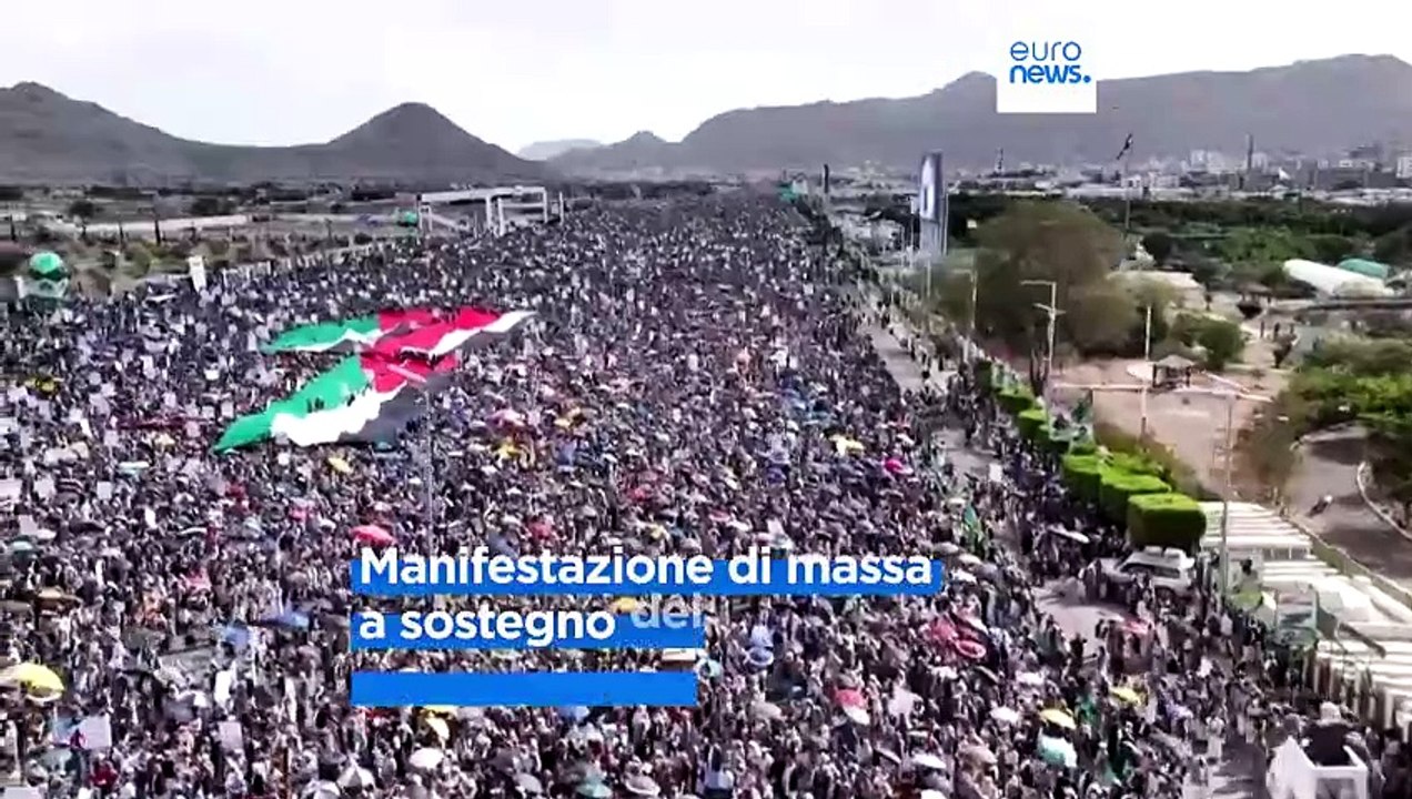 Houthi: colpita nave nel Mar Rosso, nel mirino anche un cacciatorpediniere Usa