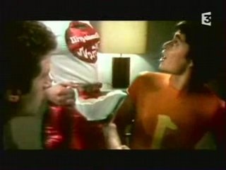 Pub avec musique disco a