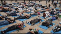 Siesta collettiva in strada in Messico per la Giornata mondiale del Sonno