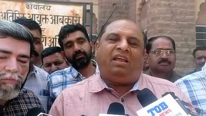 शराब लाइसेंस धारकों ने दुकानें चलाने में जताई असमर्थता