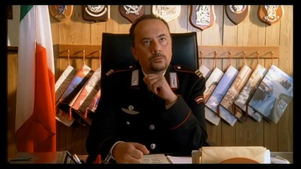 CARABINIERI S6 EP 18 UNO STRANO FURTO